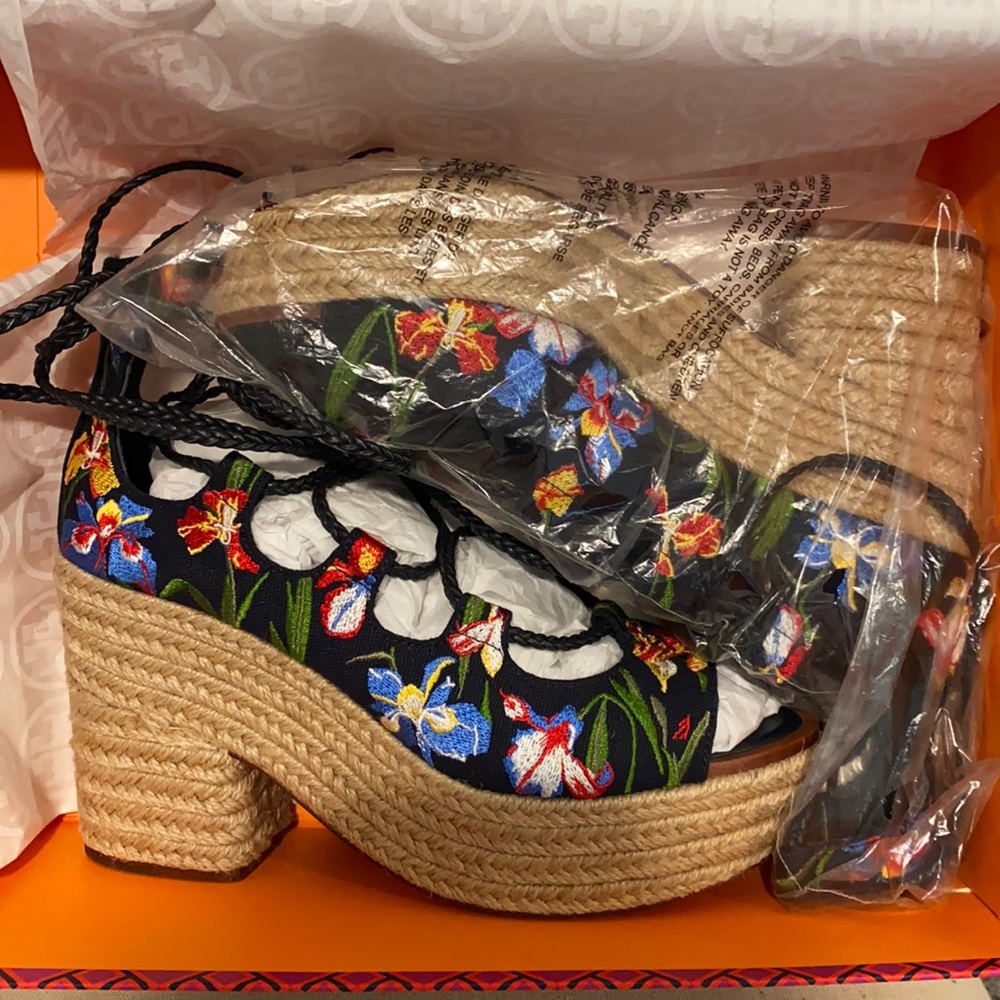 Tory Burch lace up platform